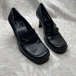 Maripe 90s style Black Women's Leather slip on Heels size 8